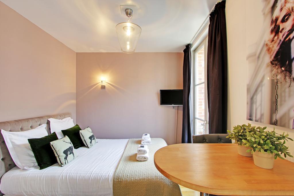 Short Stay Group Museum View Serviced Apartments Paris Room photo