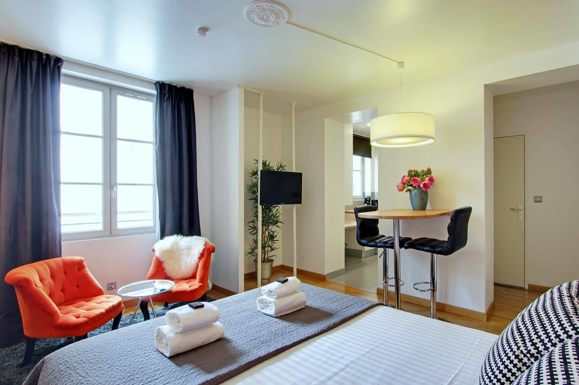 Short Stay Group Museum View Serviced Apartments Paris Exterior photo