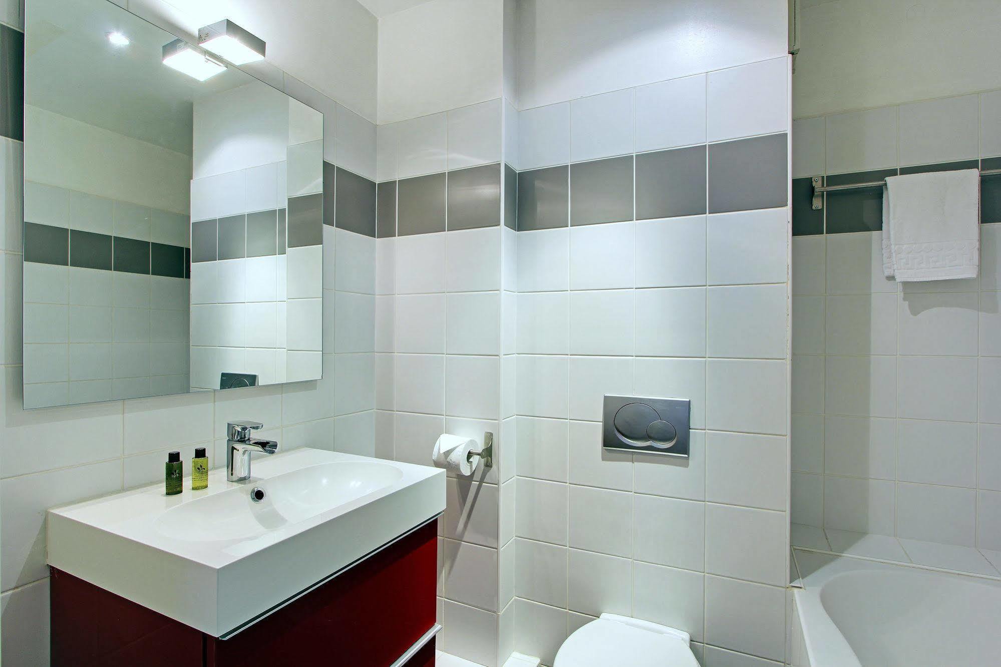 Short Stay Group Museum View Serviced Apartments Paris Exterior photo